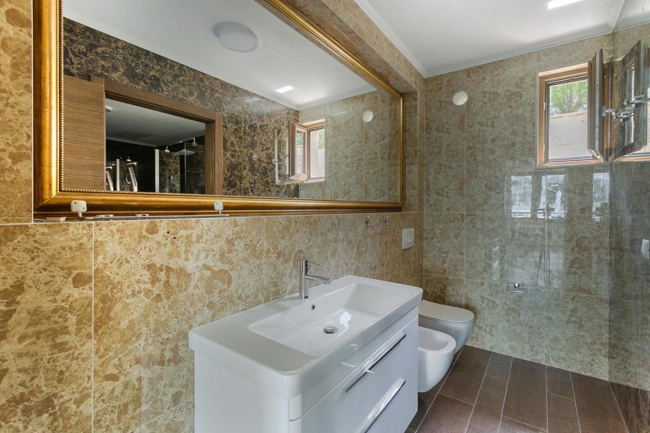 Villa Semiramis 티바트 외부 사진